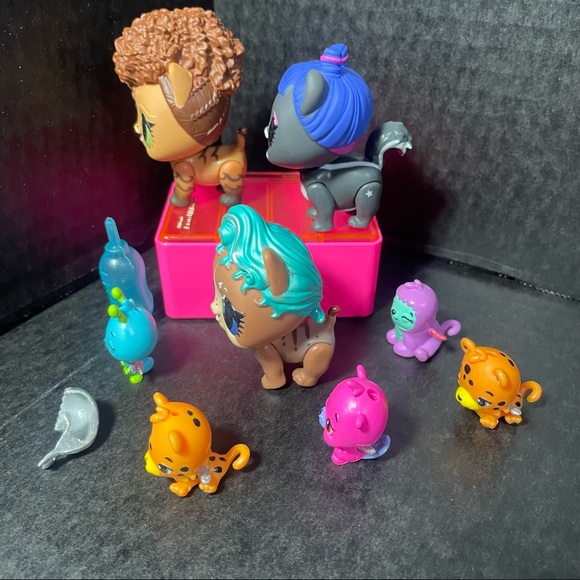 GREAT ADD ON LOL PET AND HATCHIMALS LOT AND ACCESSORIES W TRAVEL CASE PRICE FIRM - Picture 2 of 10